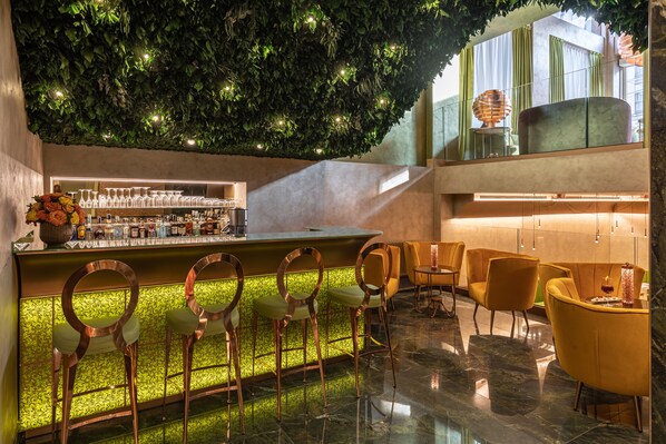 Bar (on property) - Hotel Ariston (Milan)