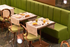 Daily buffet breakfast for a fee - Hotel Ariston (Milan)