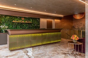 Reception - Hotel Ariston (Milan)