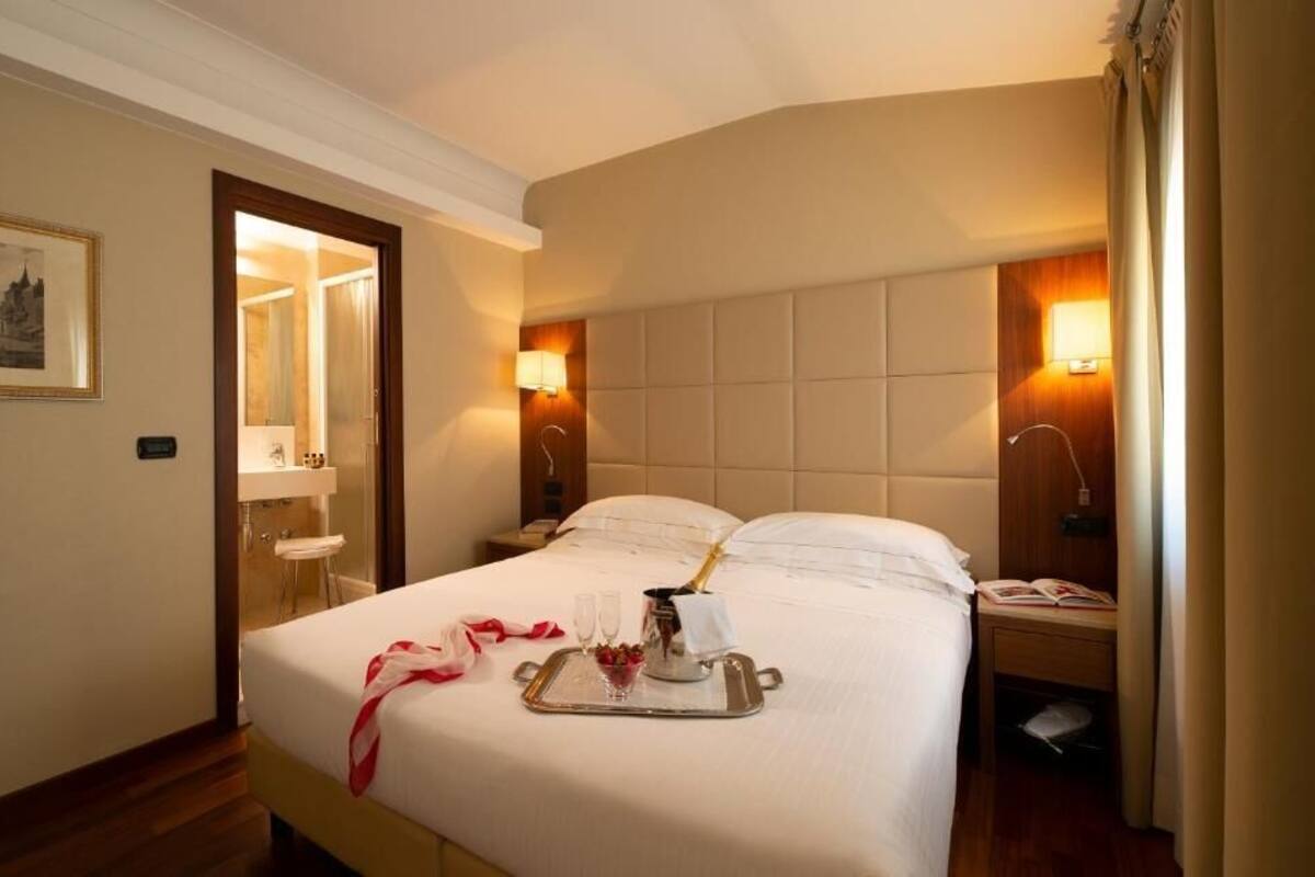 Down comforters, minibar, in-room safe, desk