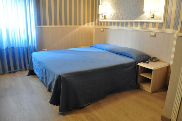 Minibar, in-room safe, desk, laptop workspace