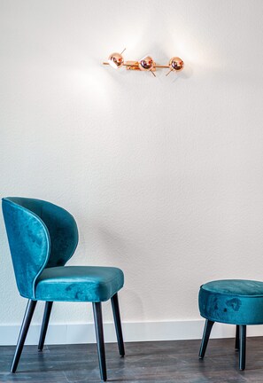 Hypo-allergenic bedding, in-room safe, blackout curtains, soundproofing - Hotel Stachus (Munich)