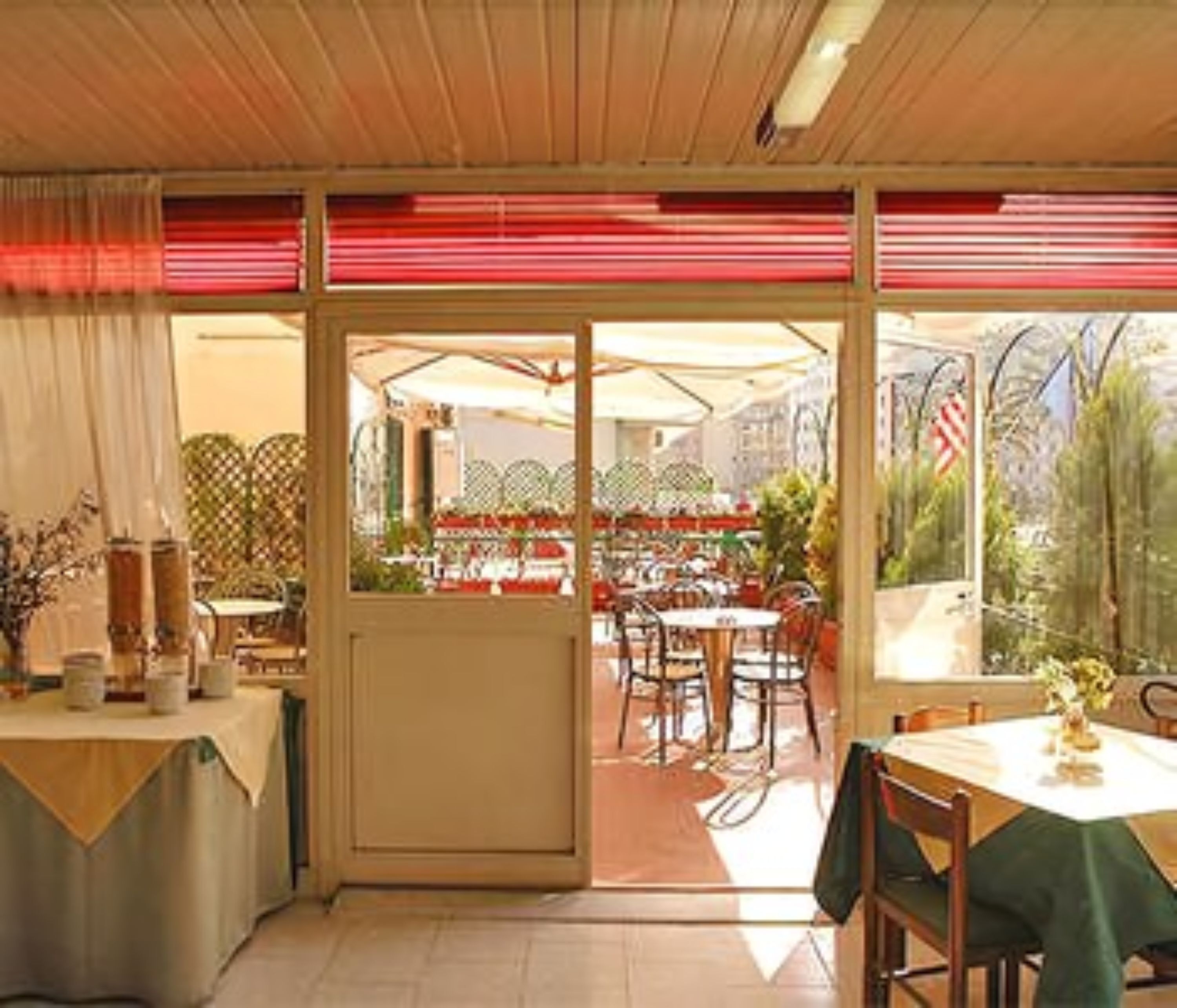 Colazione a buffet inclusa, servita tutte le mattine 