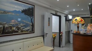 Quầy tiếp tân