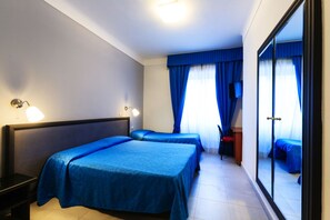 Frette Italian sheets, Select Comfort beds, minibar, in-room safe - Hotel Cesare Augusto (Naples)