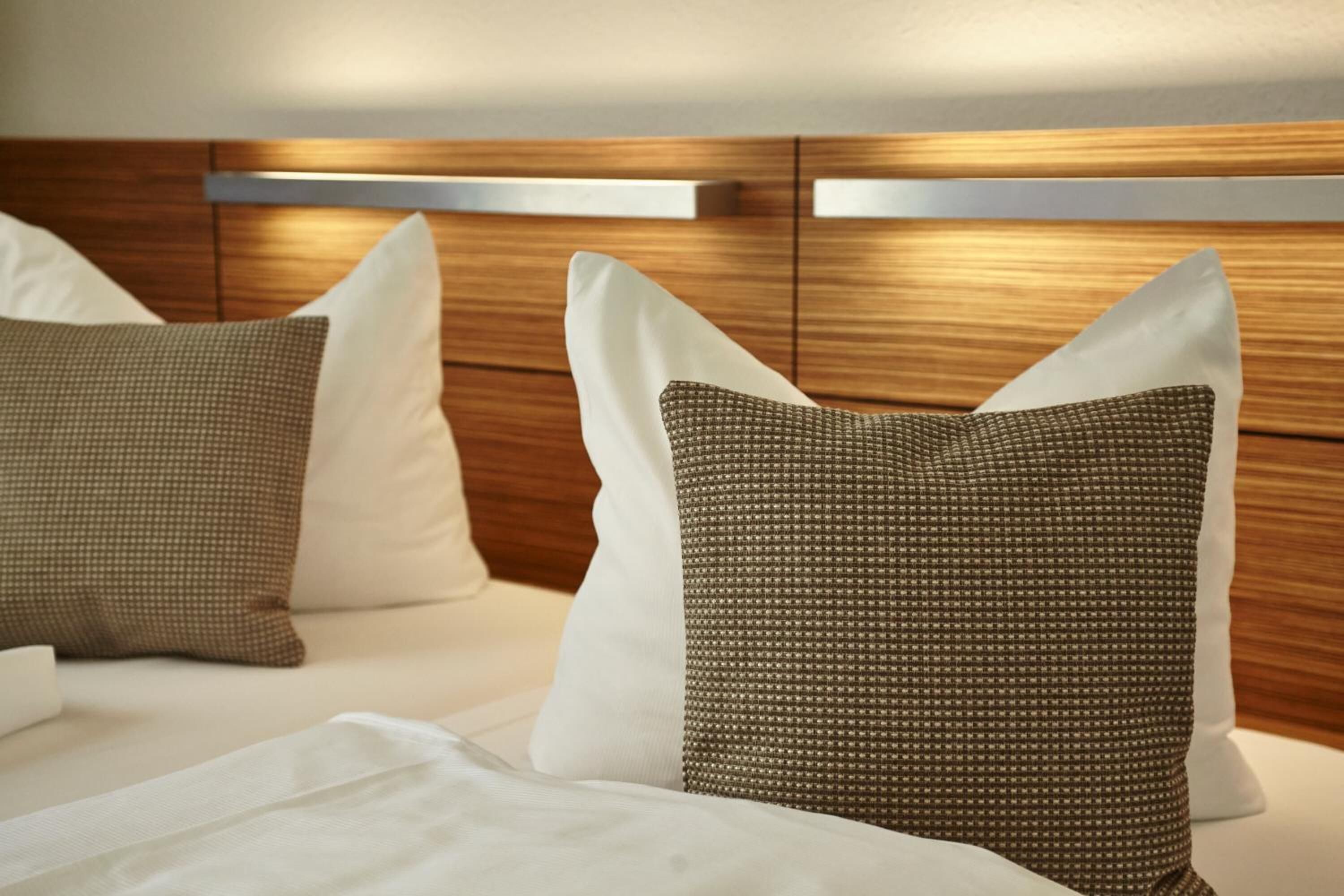 1 bedroom, hypo-allergenic bedding, minibar, in-room safe