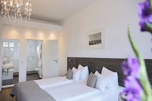 Ropa de cama hipoalergénica y minibar