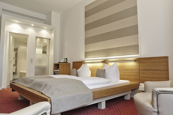 Superior Double Room | Hypo-allergenic bedding, minibar, in-room safe, individually decorated