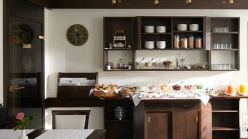 Tägliches inbegriffenes Frühstücksbuffet