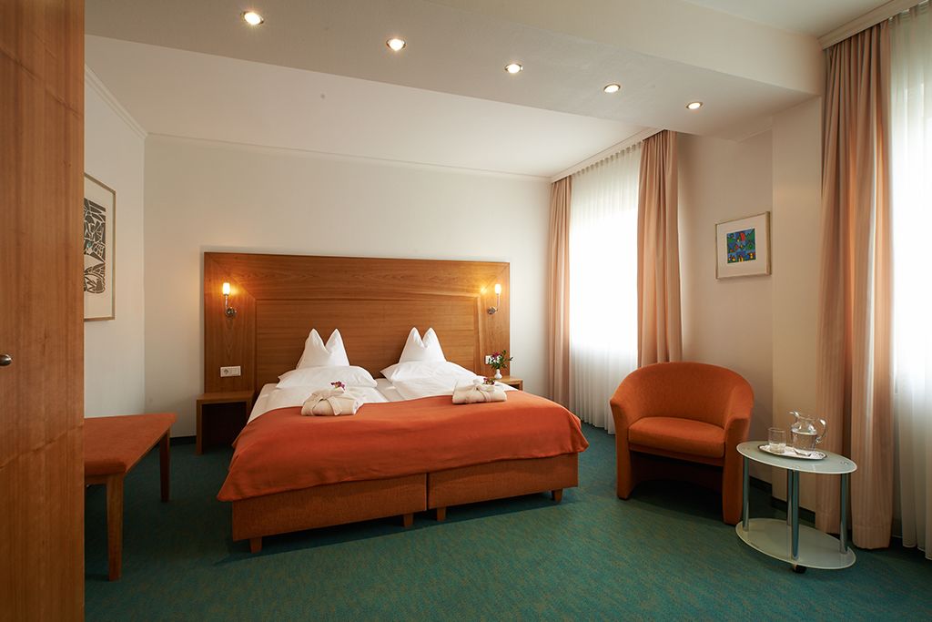 standard double room | desk, free wifi, bed sheets