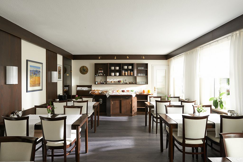 Esmorzar diari d'estil bufet gratuït 