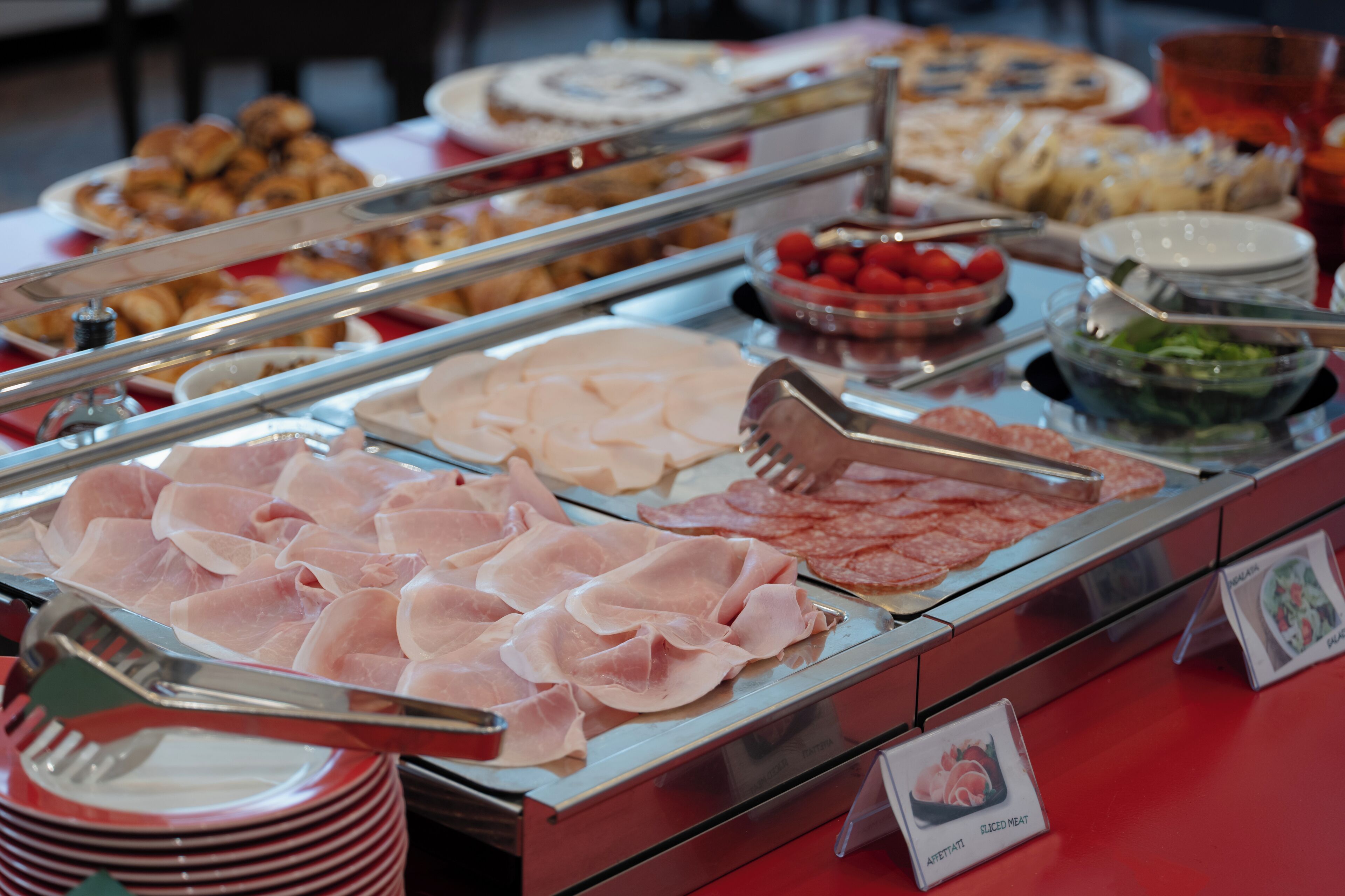Frokostbuffé hver dag (mot et tillegg)