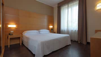 Doppia Standard | Una cassaforte in camera, una scrivania, Wi-Fi gratuito, lenzuola