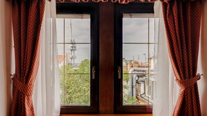 Classic-Dreibettzimmer, Nichtraucher, Blick auf den Innenhof | Ausblick vom Zimmer