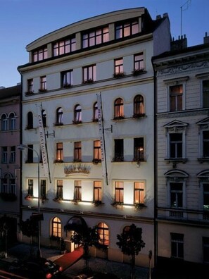 Exterior - Hotel Louren (Prague)