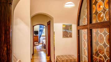 Deluxe Double or Twin Room | 1 bedroom, minibar, in-room safe, desk