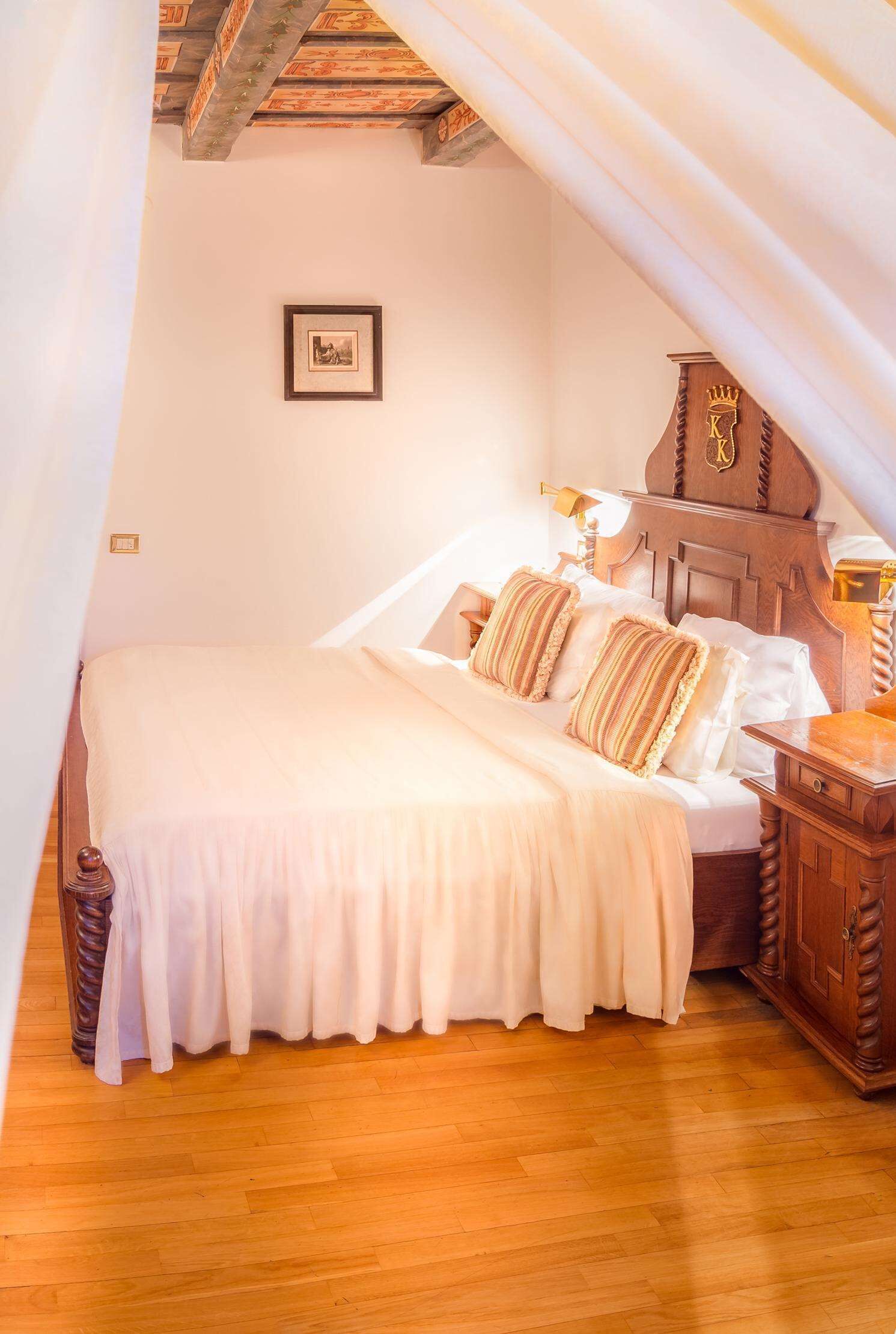 superior double or twin room | 1 bedroom, minibar, in-room safe, desk