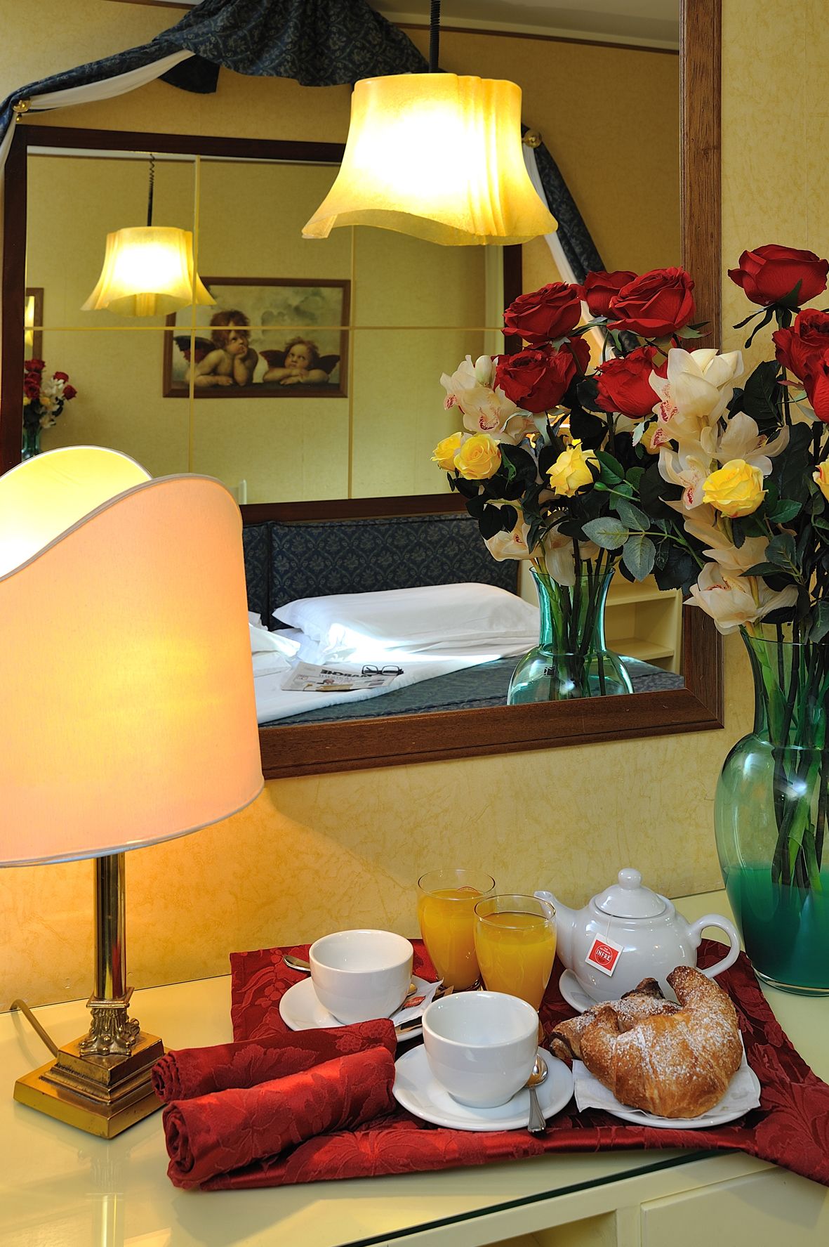 Minibar, una cassaforte in camera, una scrivania, insonorizzazione