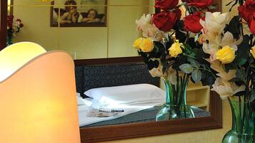 Minibar, Zimmersafe, Schreibtisch, schallisolierte Zimmer