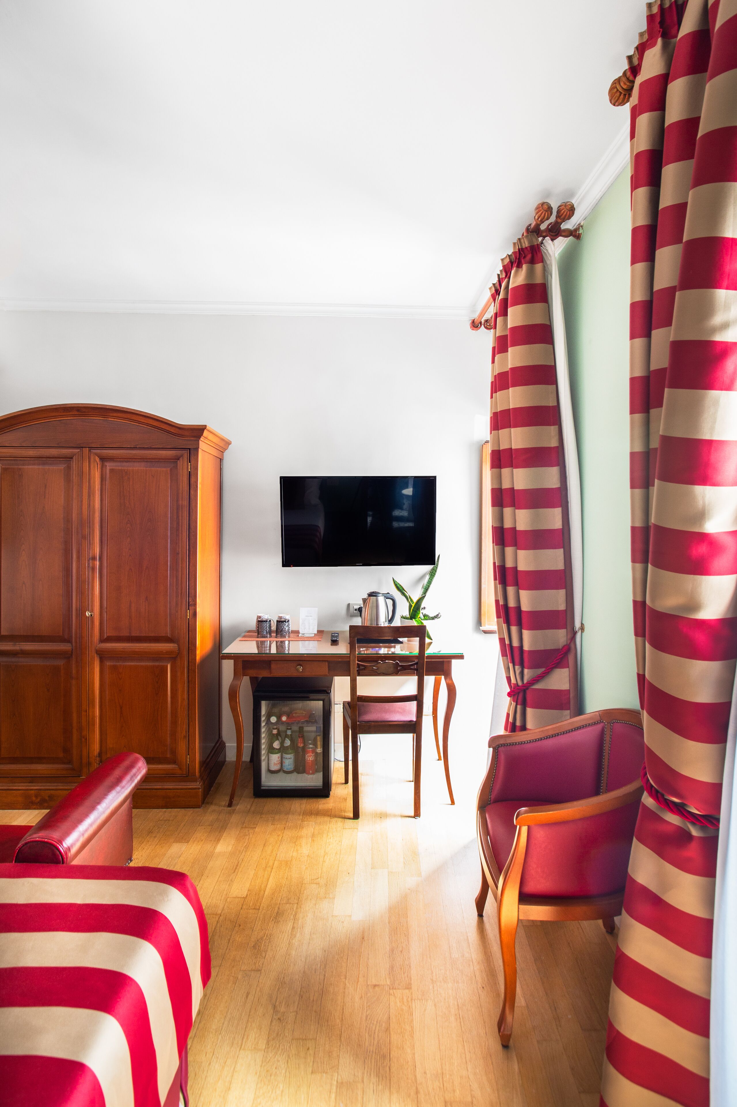 superior double room | 1 bedroom, premium bedding, minibar, in-room safe