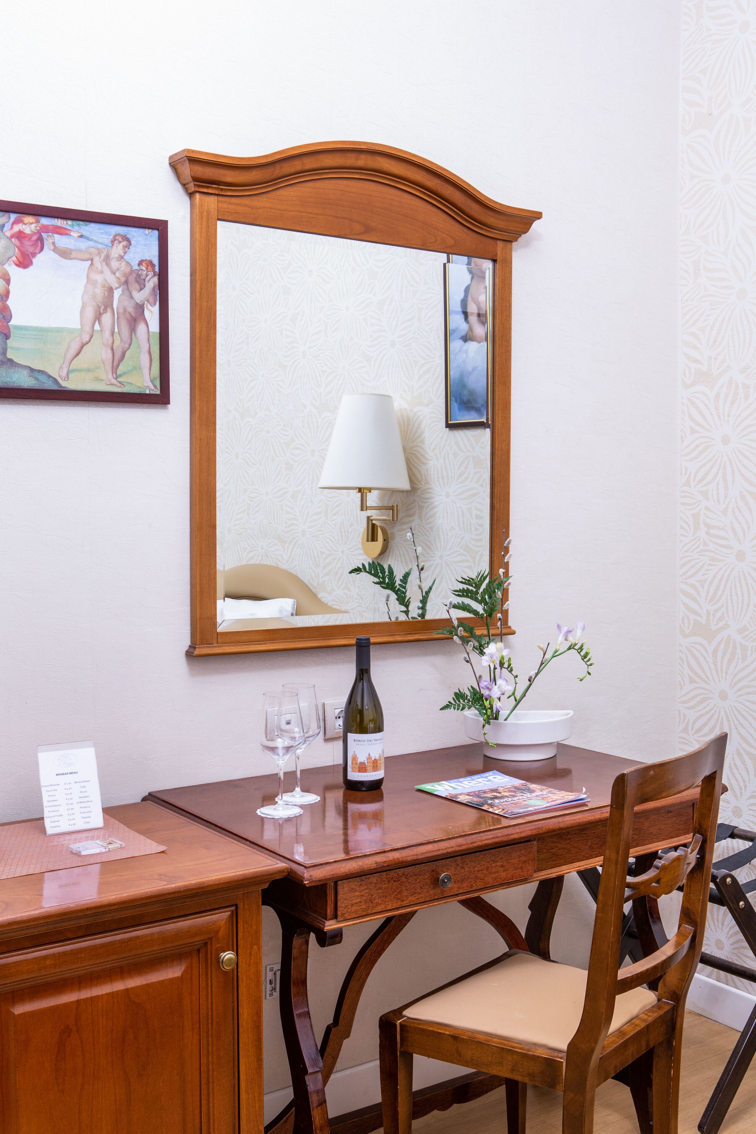 single room | 1 bedroom, premium bedding, minibar, in-room safe