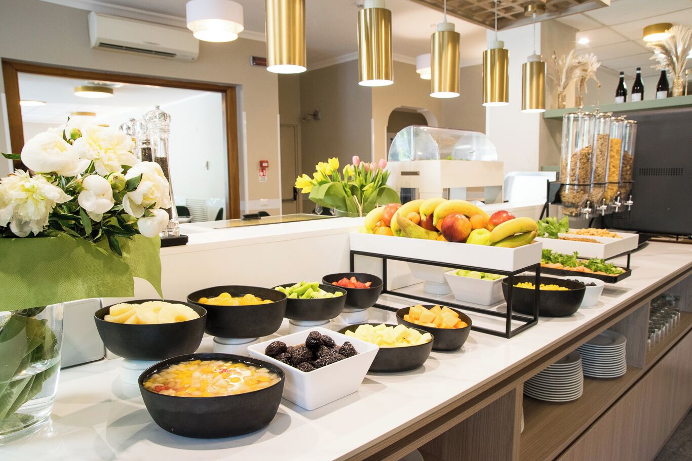 Free daily full breakfast 