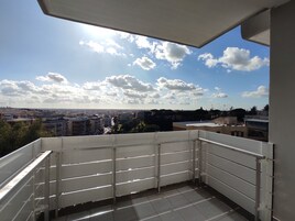 Family Room | Terrace/patio