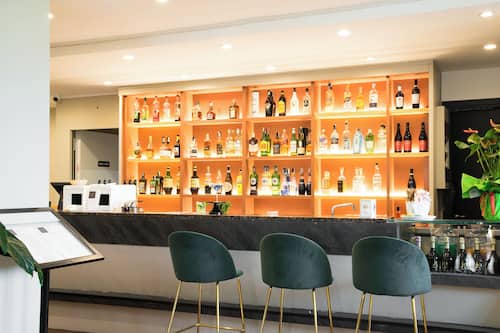 Bar (in der Unterkunft)