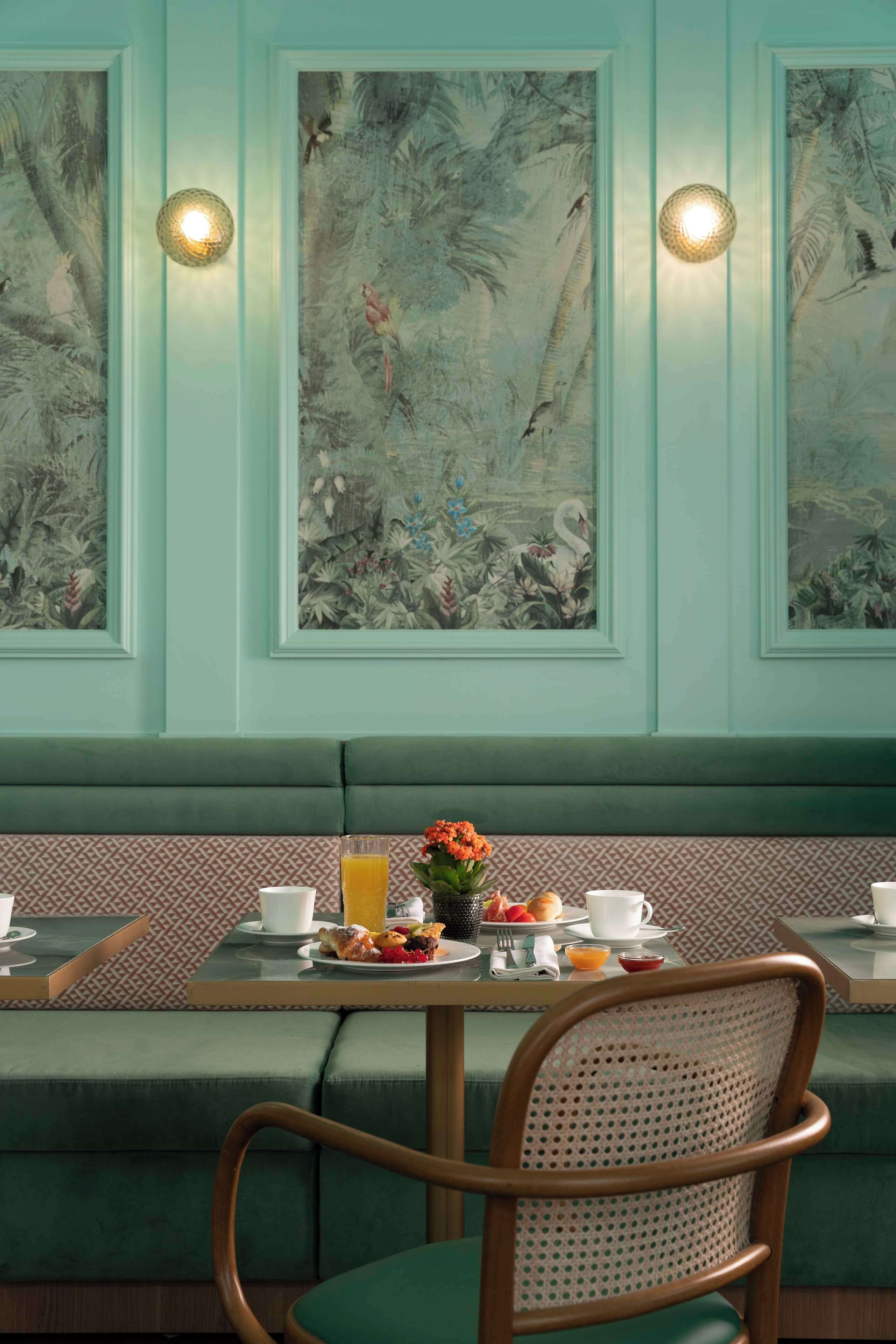 Tägliches Frühstücksbuffet (10 EUR pro Person)