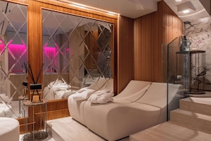 Sauna y tina de hidromasaje