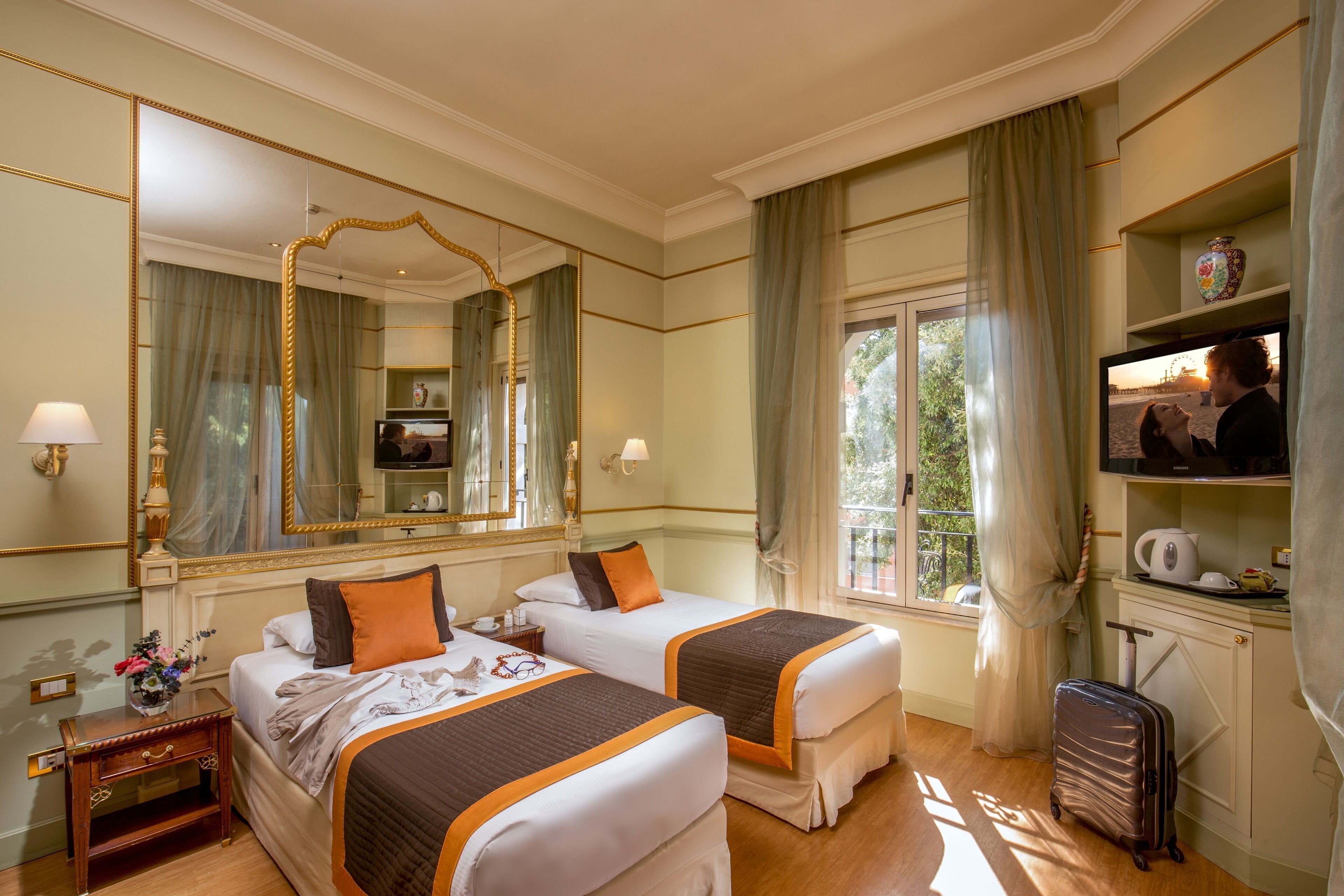 Premium bedding, minibar, in-room safe, desk