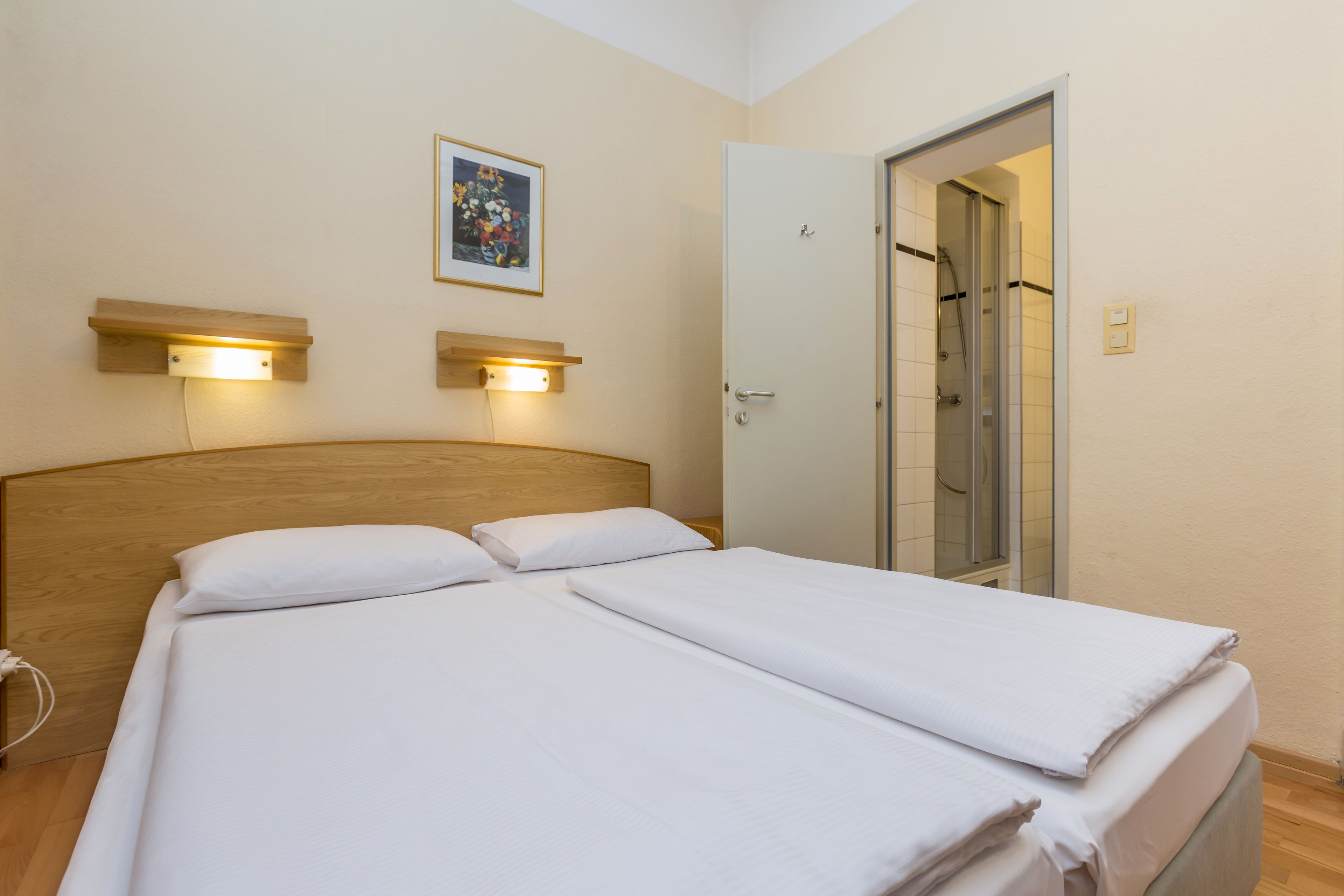 double room small | 1 bedroom, premium bedding, desk, bed sheets