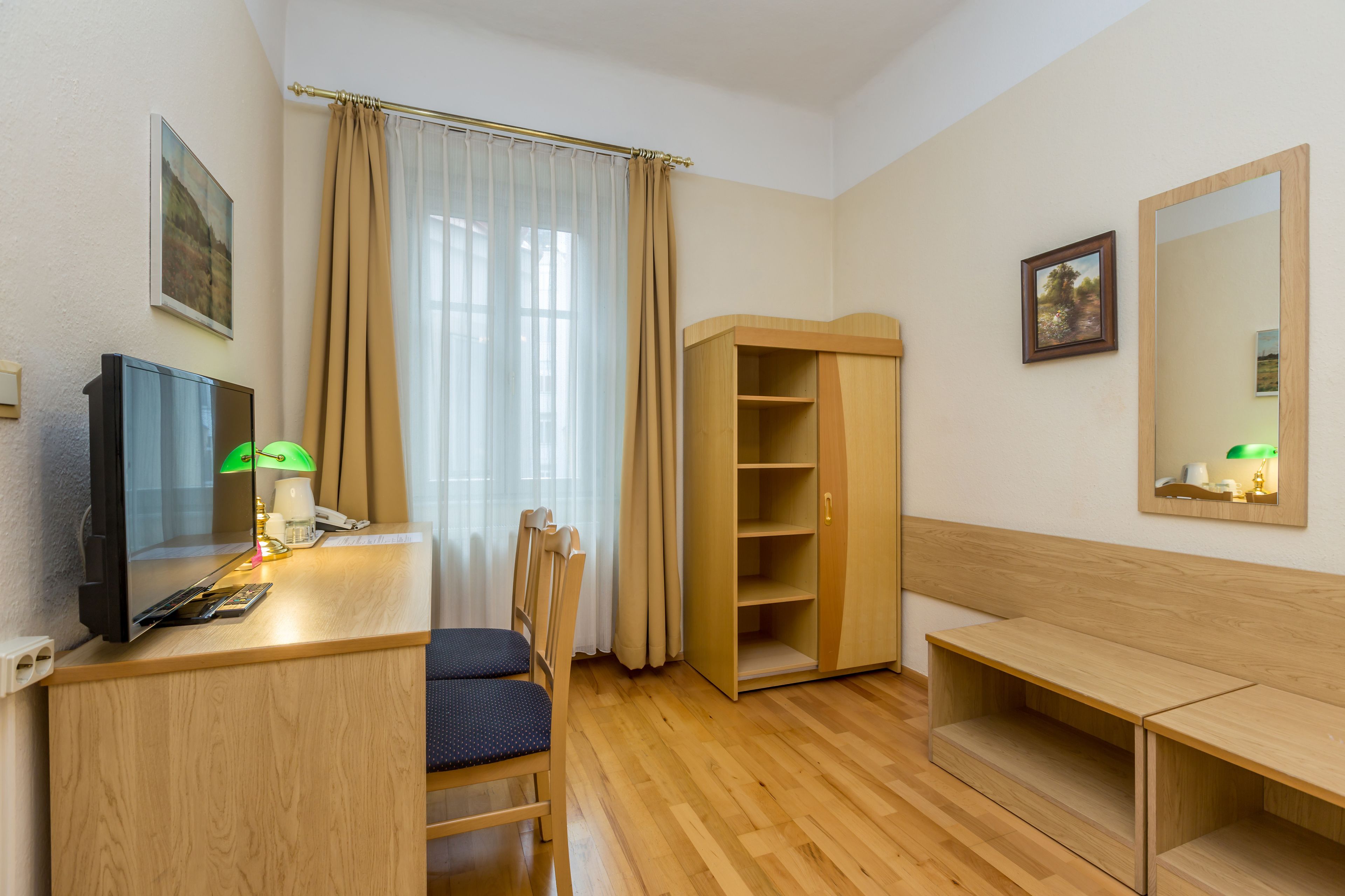 double room small | living area | flat-screen tv