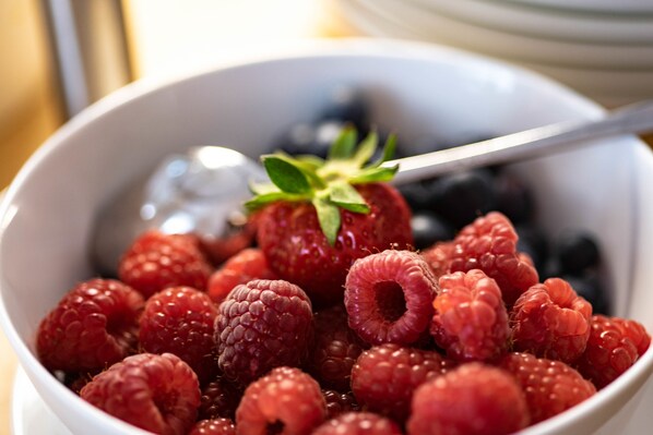 Breakfast buffet - Starlight Suiten Hotel Salzgries (Vienna)