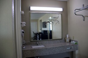 Bureau, Wi-Fi gratuit, draps fournis