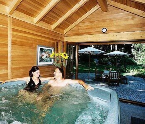 Indoor spa tub