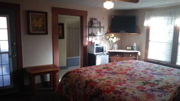 Phòng Tiêu chuẩn, 1 giường cỡ king (Room 5) | Trang trí khác biệt, trang bị nội thất với thiết kế riêng biệt