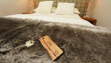 Desk, iron/ironing board, free WiFi, bed sheets