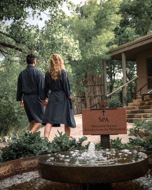 Sauna, bain à remous, hammam, sources chaudes/minérales, soins corporels