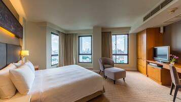 Grand Deluxe 2-Bedroom King | Down comforters, free minibar, in-room safe, individually decorated