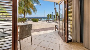 Beachfront Cabana | Terrace/patio