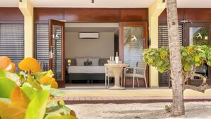 Beachfront Cabana | In-room safe, desk, laptop workspace, soundproofing