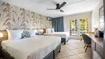 Resort View Room | Coffres-forts dans les chambres, bureau