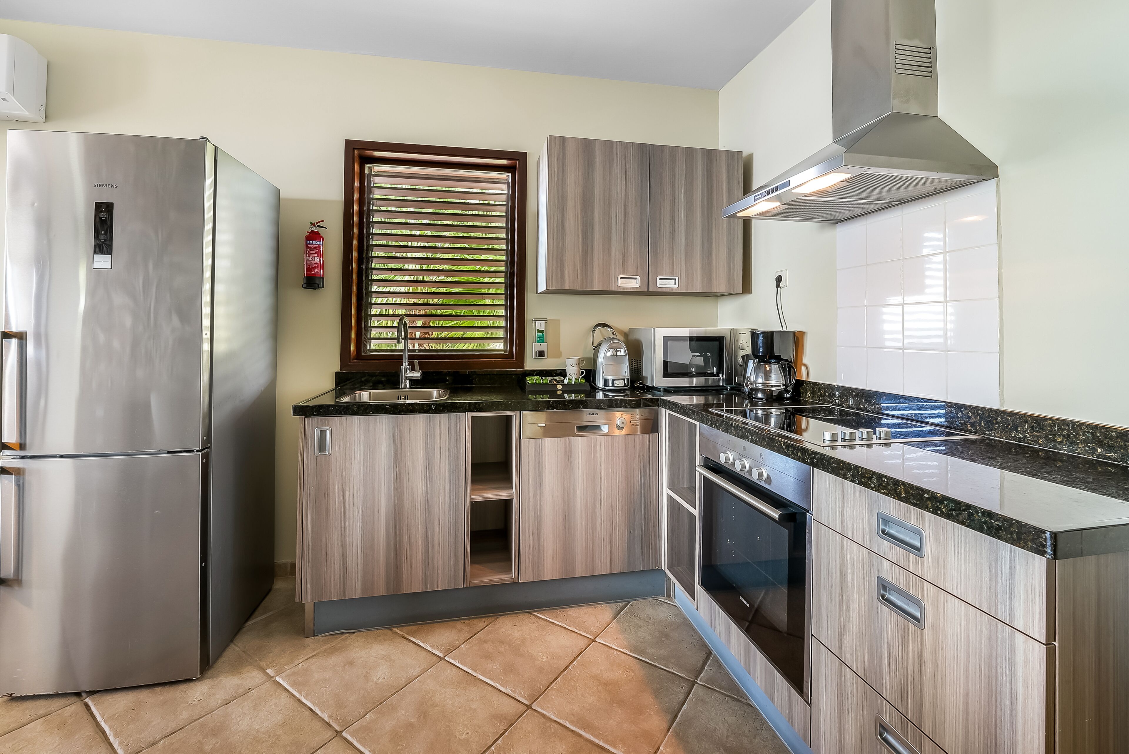 suite, 2 bedrooms, ocean view | private kitchen | espresso maker, electric kettle