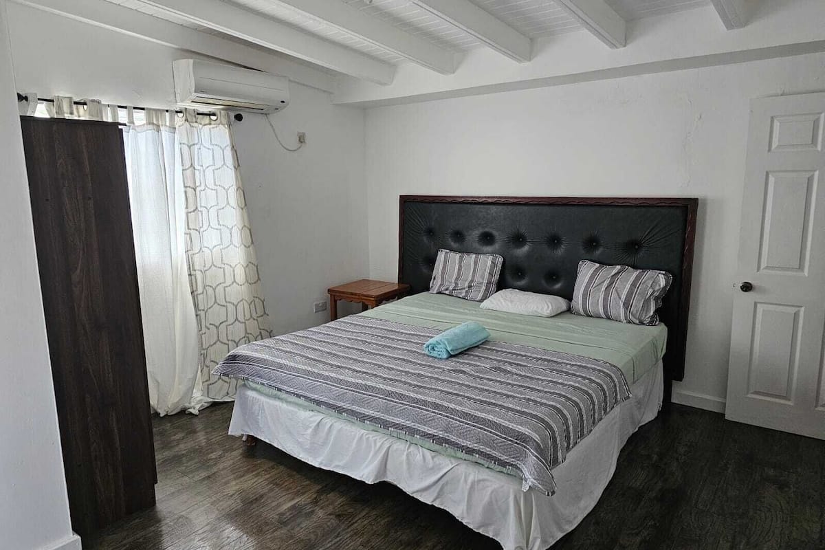 Family Suite, 2 Bedrooms, Kitchenette | 1 bedroom, iron/ironing board (on request), free WiFi, bed sheets