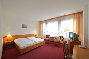 Premium-sengetøj, senge med madrasser af memory foam, minibar