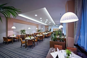 2 Restaurants, Frühstück