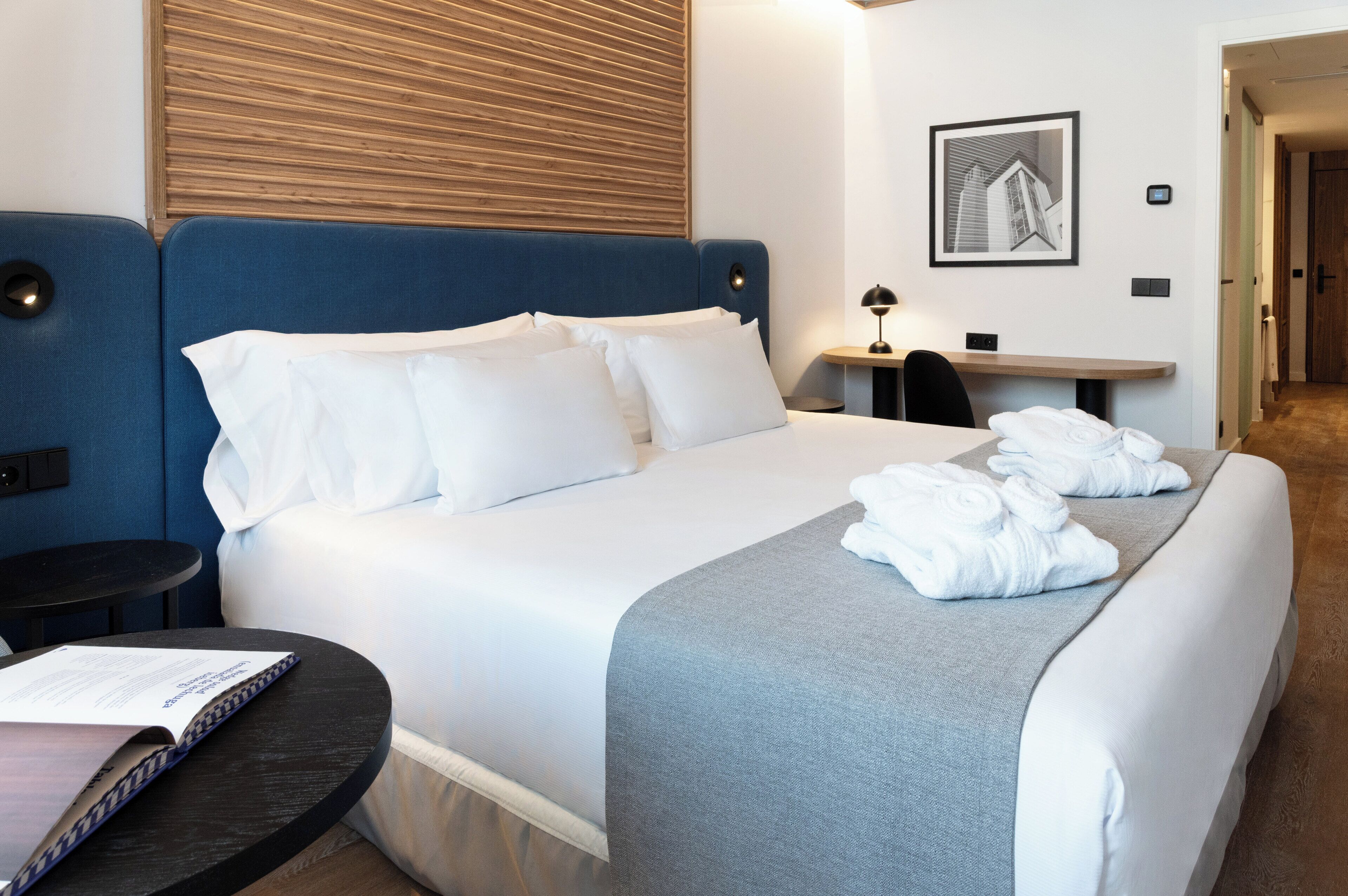 Minibar, caja de seguridad en la habitación y insonorización 