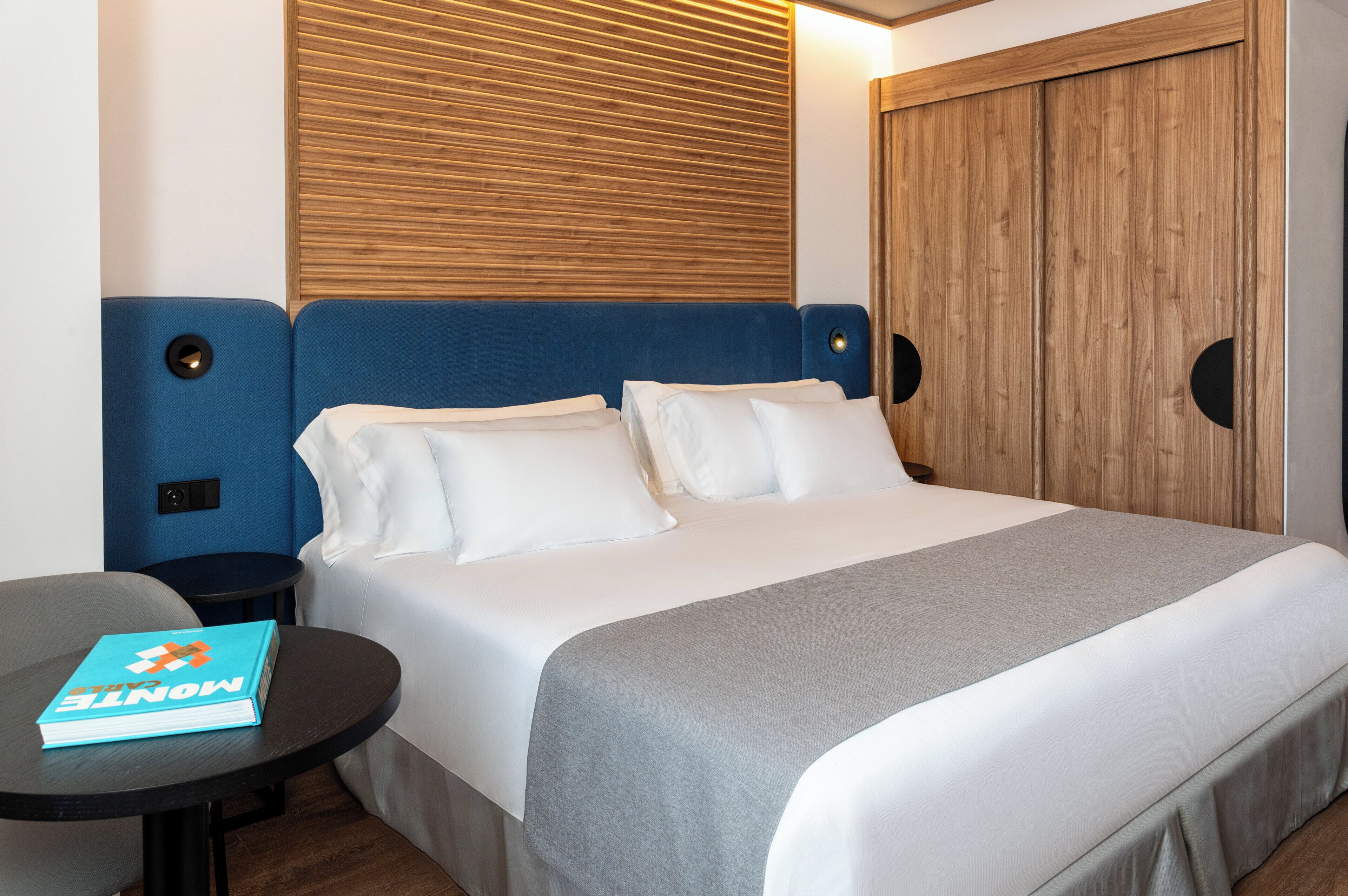 Minibar, coffres-forts dans les chambres, chambres insonorisées