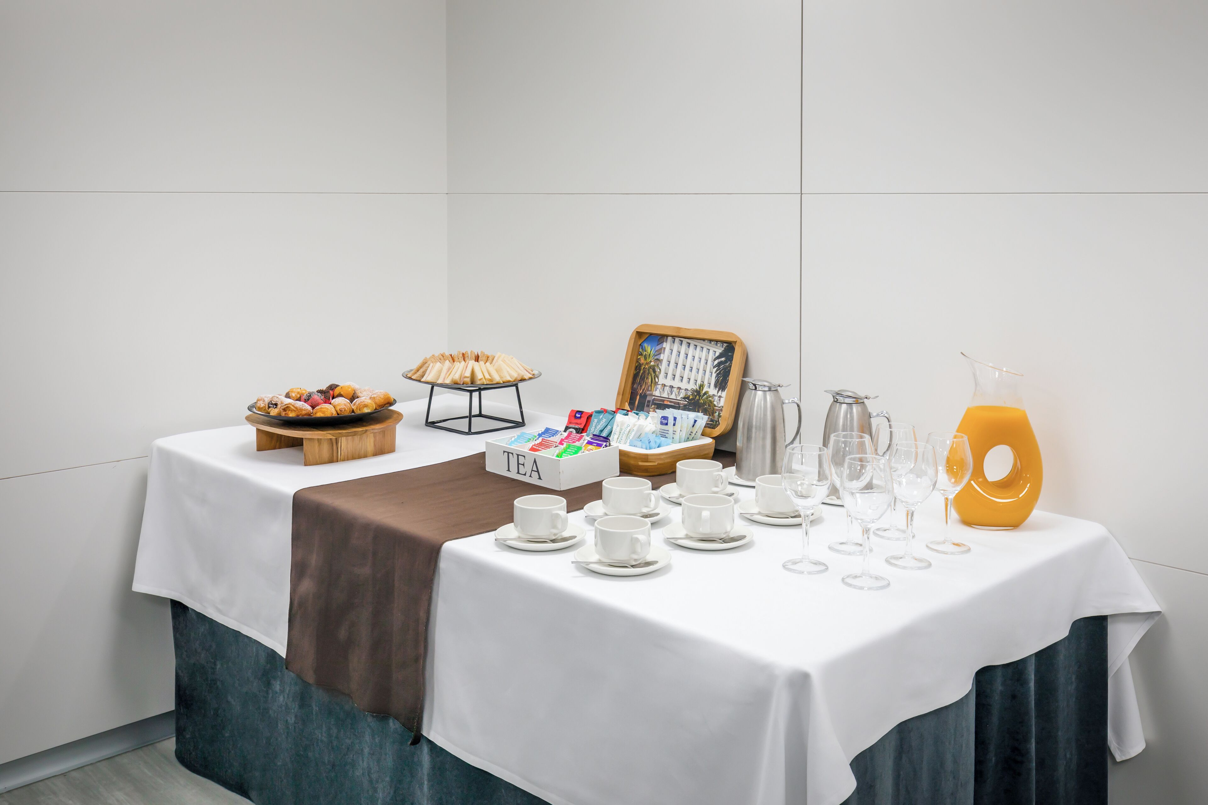 Photo - Barceló Santa Cruz Contemporáneo